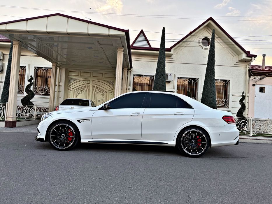 Mersedes AMG E63 Body Kit Состаяние Зор 2010 Йил Официальный