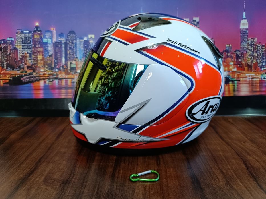 Мото шлем Японского бренда ARAI ASTRO R