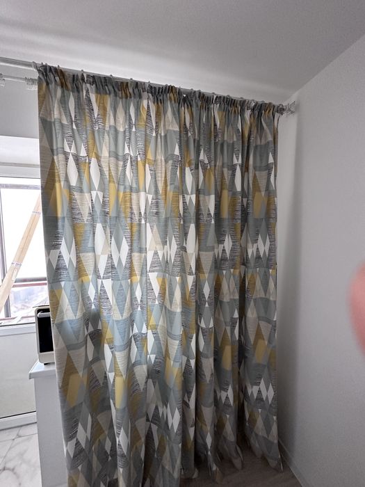 Продам карниз настенный