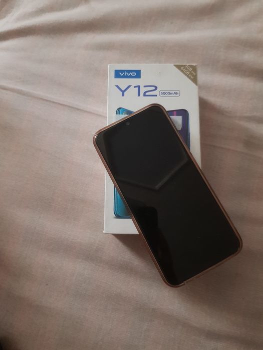 Vivo y 12 srochna