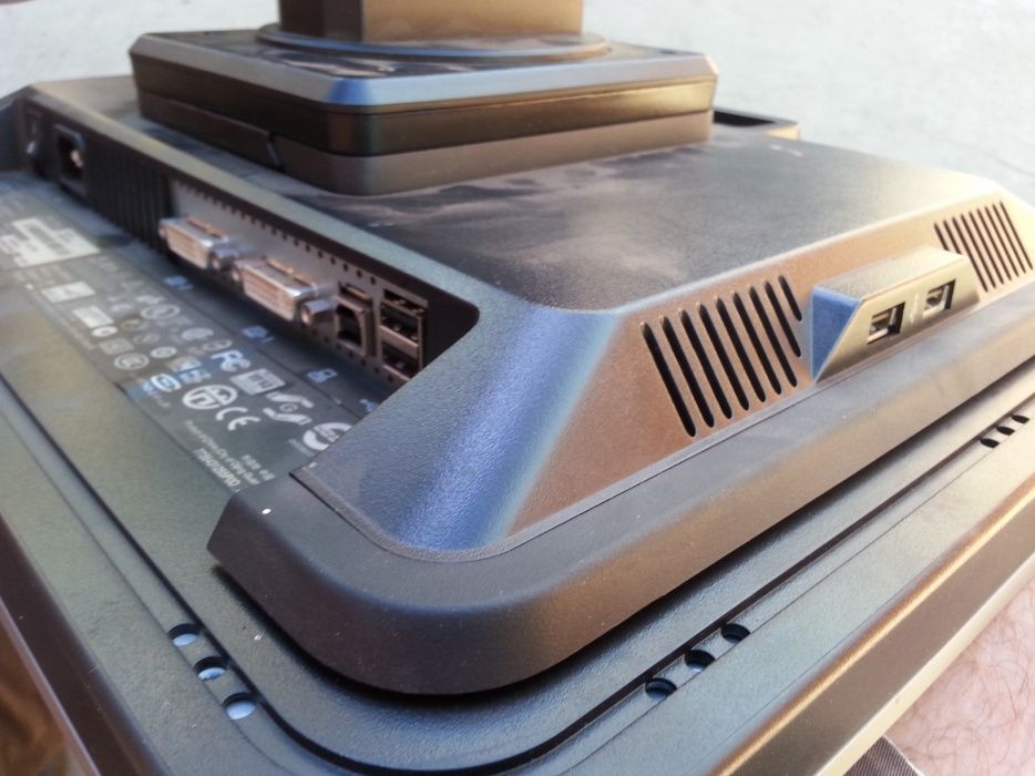 Monitor 19" HP LP1965 cu ecran rotitor