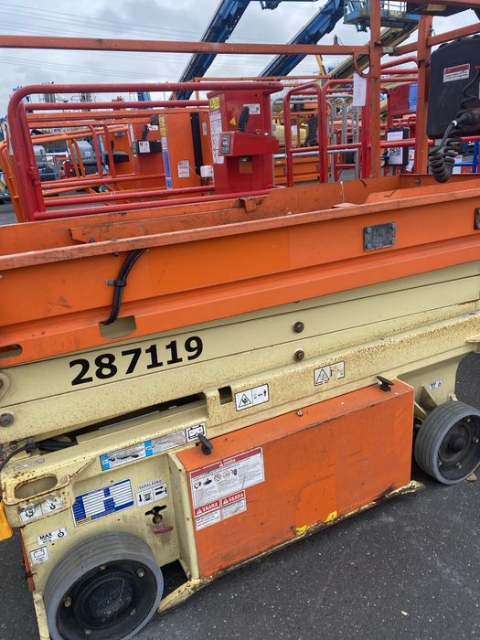 Nacele electrice articulate  JLG  an 2020 200 ore fuctionare