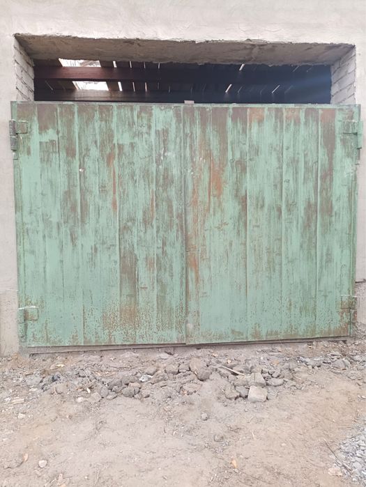 Продам гаражные ворота