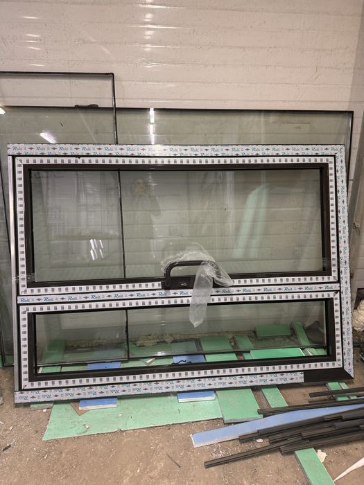 Алюминиевые двери