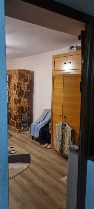 Casa recent renovata, izolata cu incalzire centrala