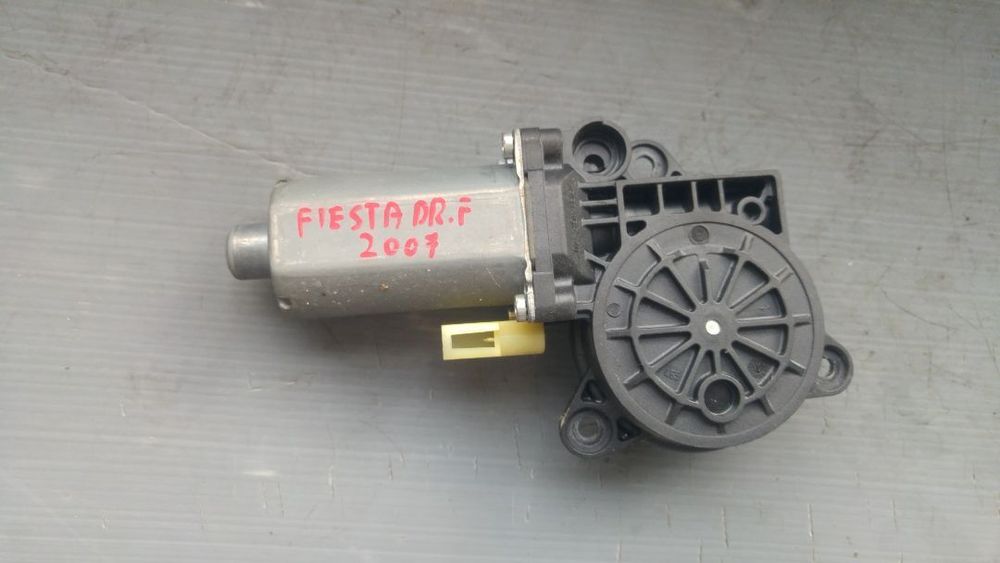 motoras macara usa dreapta fata ford fiesta 6 0130821930