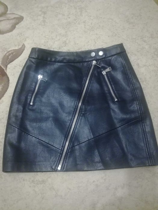 Продам кожаные,юбки