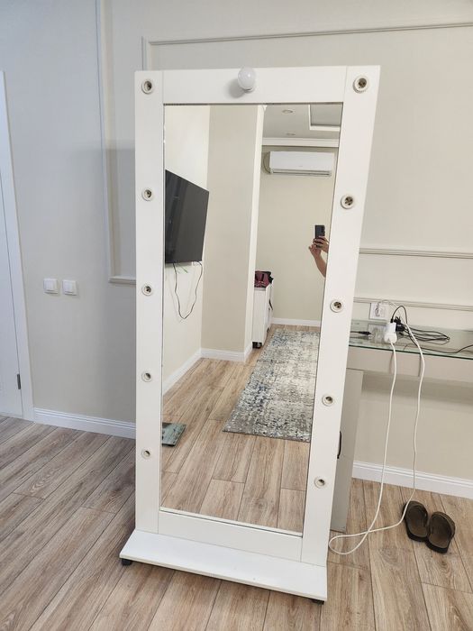 Гримерное зеркало