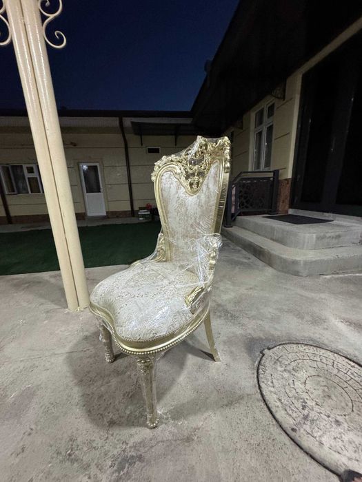 Продам новый обеденный комплект