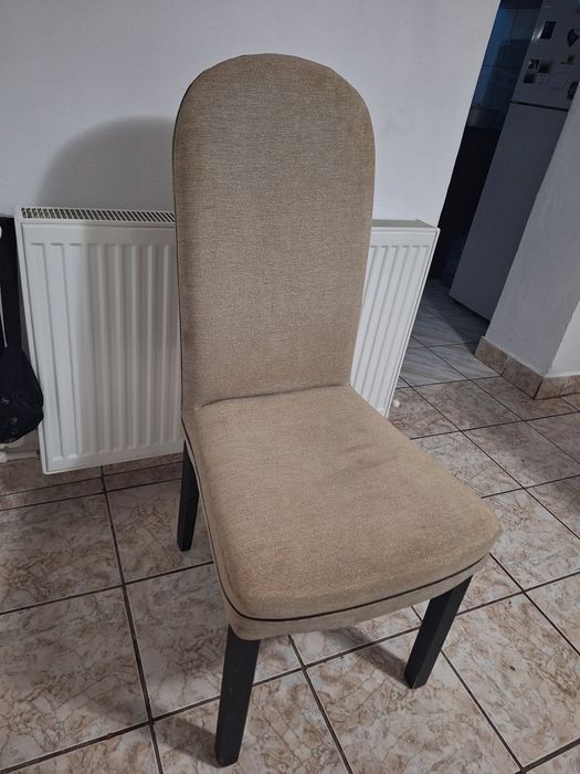 4 scaune în stare foarte bună. 219 bucata