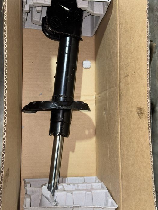 Стойка от Hyundai Staria