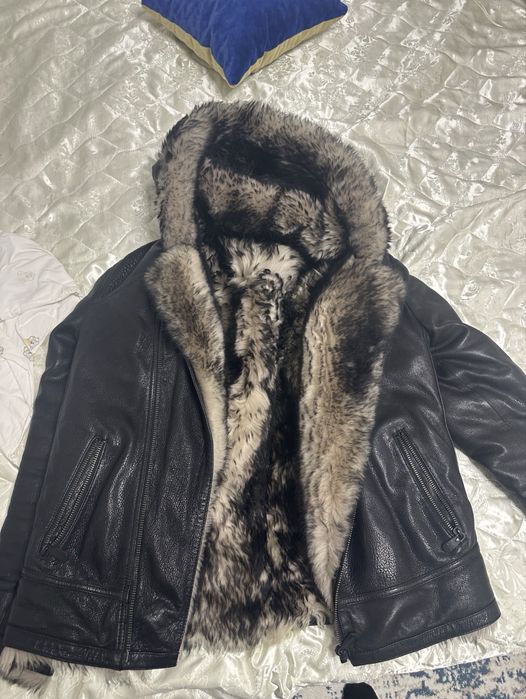 Продам зимнюю куртку волк