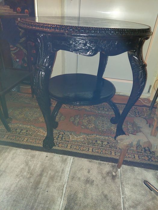 Masa bronz blaturi onix și masa stejar sculptat