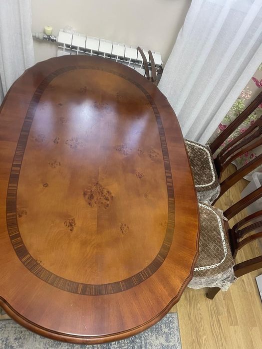 Стол со стульями