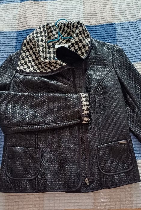 Лёгкая стильная курточка