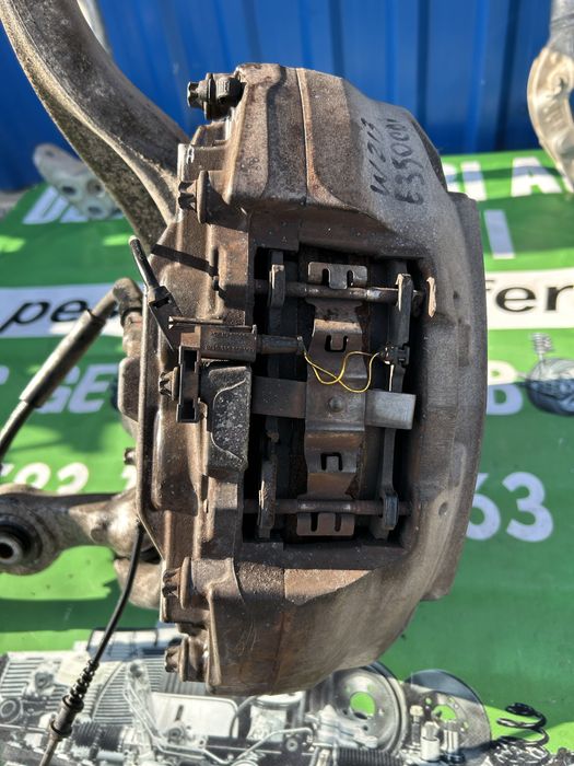 Etrier stânga față Mercedes W213 E350 cdi