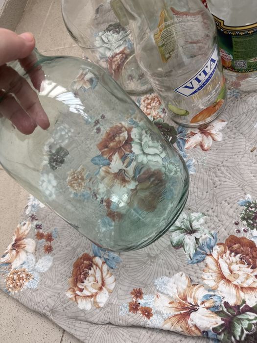 Банки отдам даром