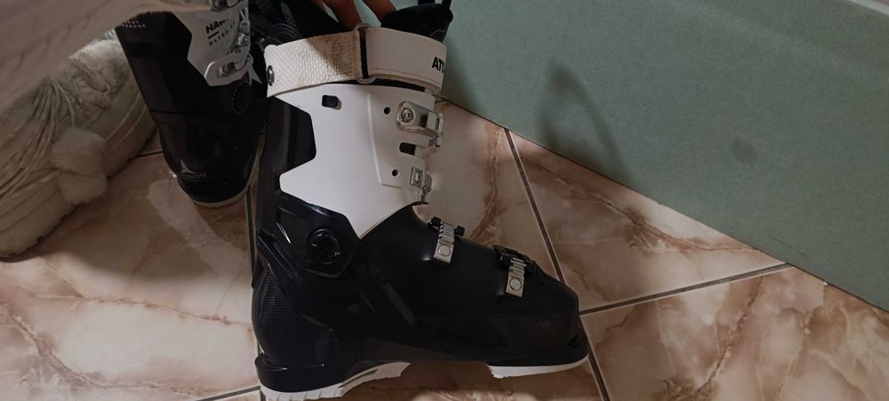 Clăpari Atomic Hawx Ultra flex 85 mărimea 25-25.5