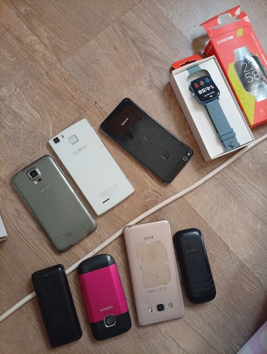 Telefoane strict de piese