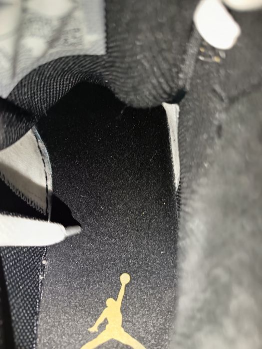 Продавам Джордан ки 41 номер от 300 на 150 лв