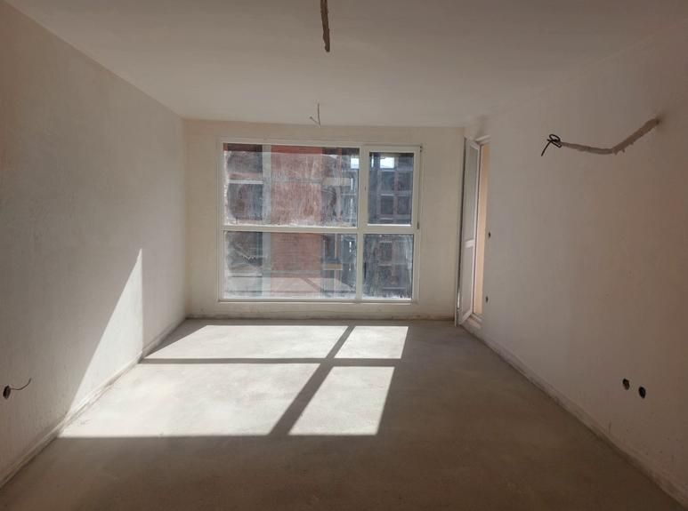 Продава се Двустаен апартамент в Пловдив, Южен - 73 кв.м за 1110 €/кв.м - Снимка #1