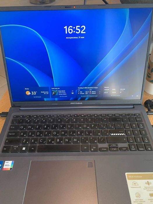 ASUS Vivobook 15