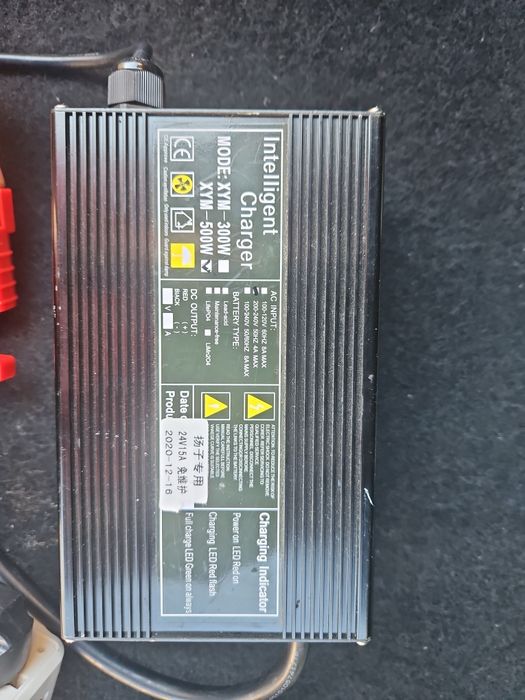Redresor smart pt baterii 24v