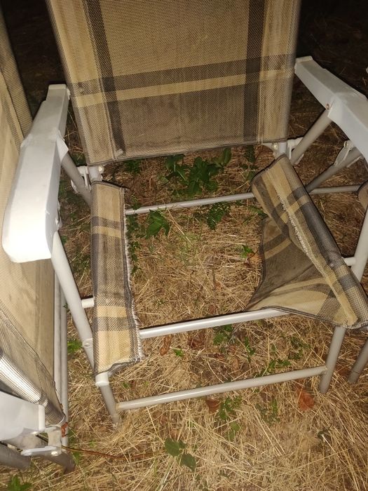 4 Scaune pliabile, foarte solide, premium cu sezutul rupt