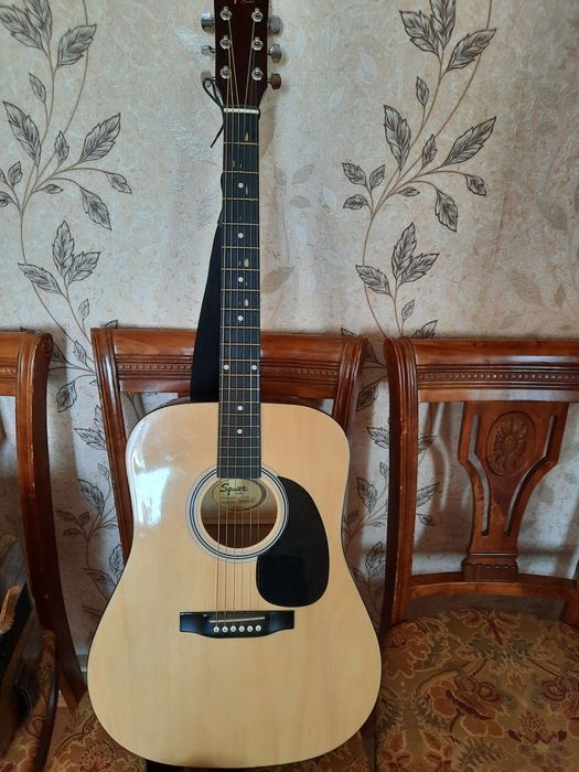 Музыкалный инструмент Гитара