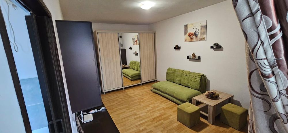 Garsoniera de inchiriat