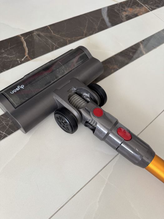 Продам пылесос dyson