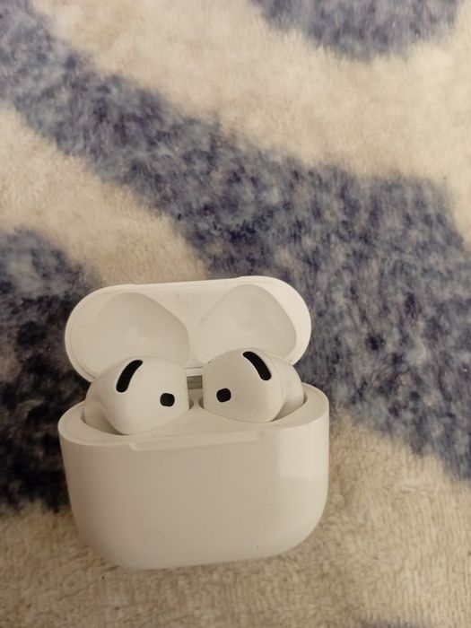 AirPods 3 поколения