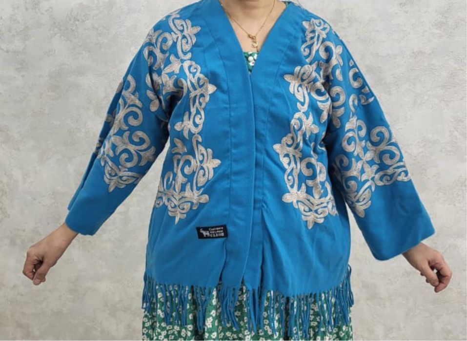 Женская национальная накидка (кәжекей)