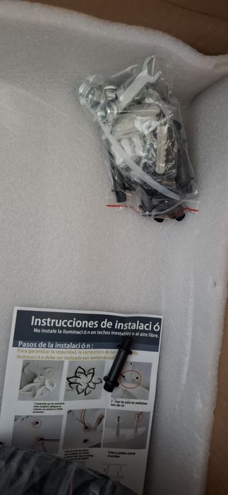 Aplica lustra candelabru led petale flori telecomanda 95W nou