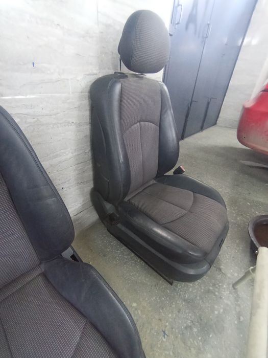 Продам сиденье два передних от Mercedes W211