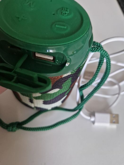 Boxa Bluetooth cu cablu
