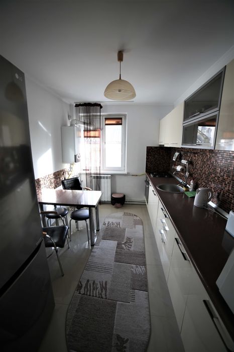 Apartament 3 camere ultracentral(vis-a-vis hotel Delta)