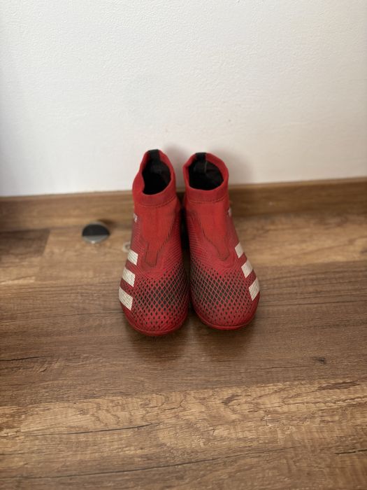 Ghete fotbal Adidas Predator Demonscale rosu 42 2/3 (US 9)