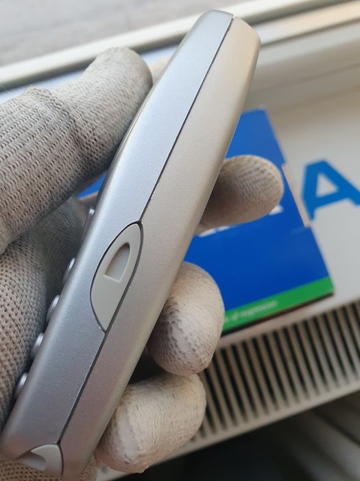 Nokia 3310 Dracula Holographic!