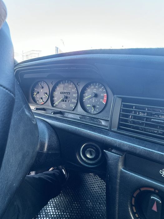 Продам мерседес 190е 2литра