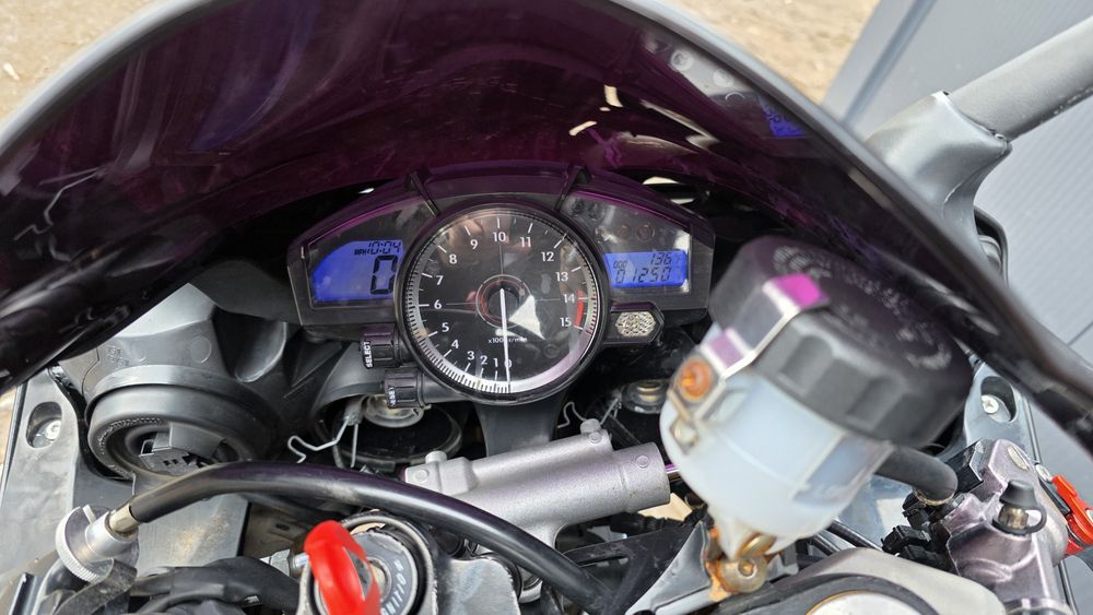 Мотоцикл YAMAHA R1 2008