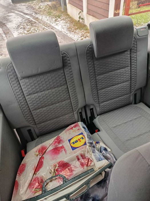 Volkswagen Touran 7 locuri