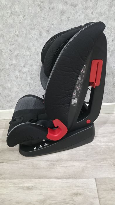 Продам детское автогресло