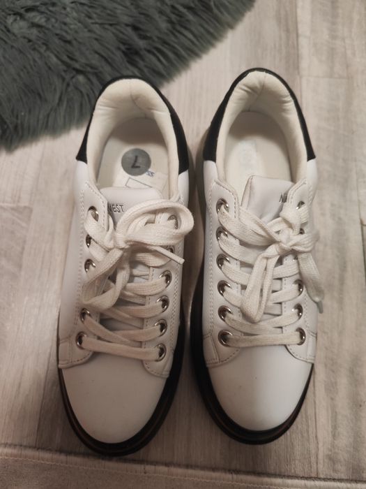 Дамски спортни обувки  Nine West