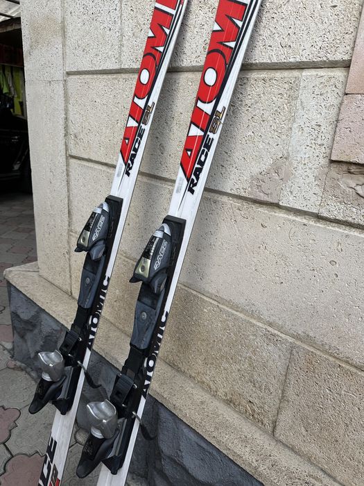 Продам горные лыжи Atomic