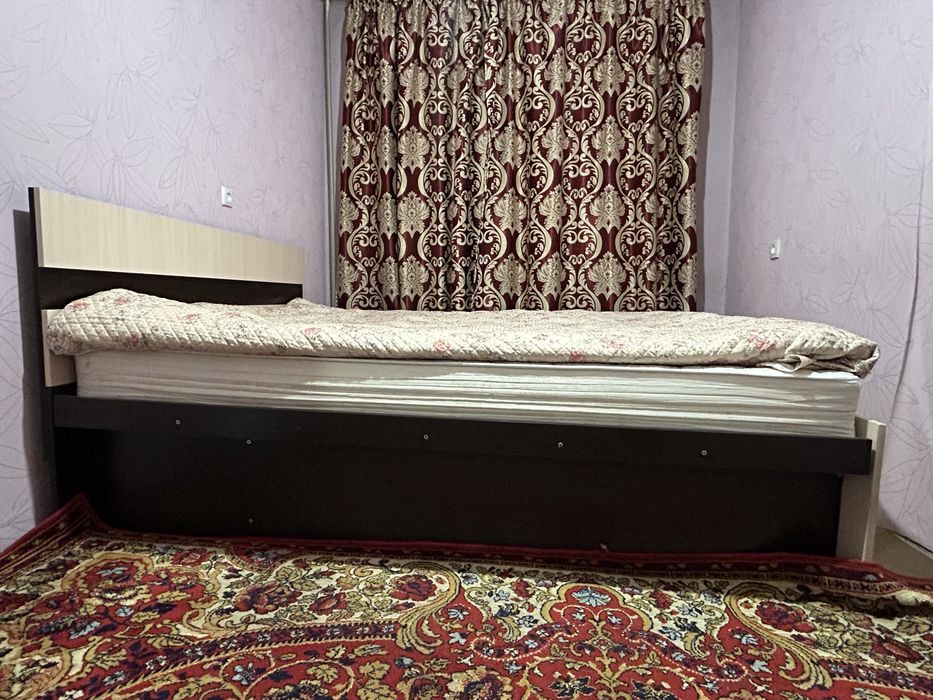 Двухспальная кровать