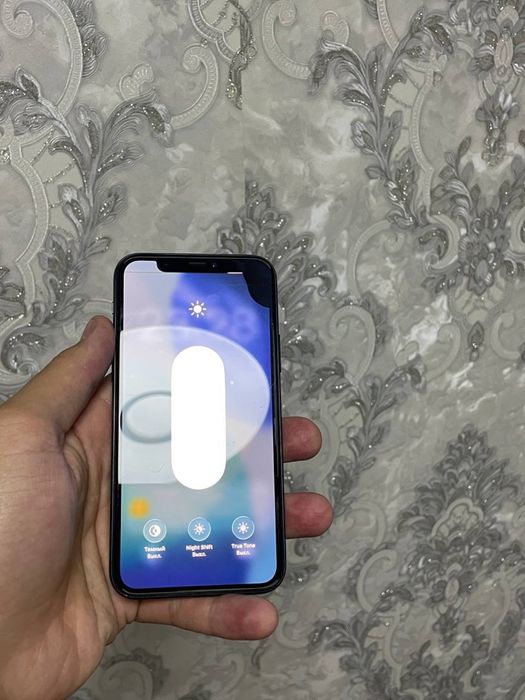 Iphone 11 pro sotiladi 256GB