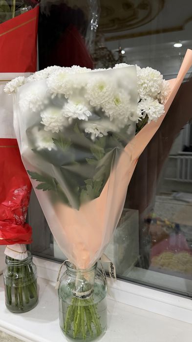 Все пышные три букета