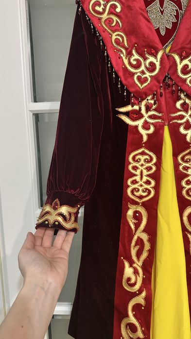 Национальный казахский костюм