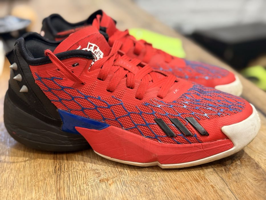 Adidas DON ISSUE 4 39 1/2 copii